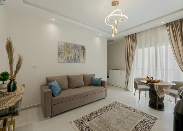 Quiet Stylish Near New Marina With Pool View Hurghada