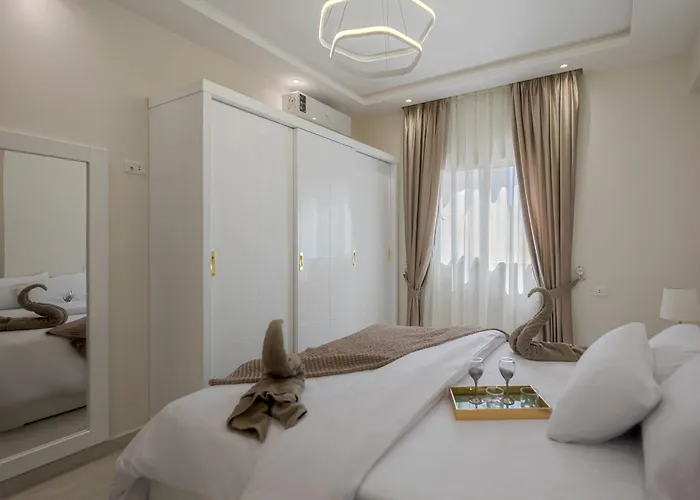 Apartamento Quiet Stylish Near New Marina With Pool View