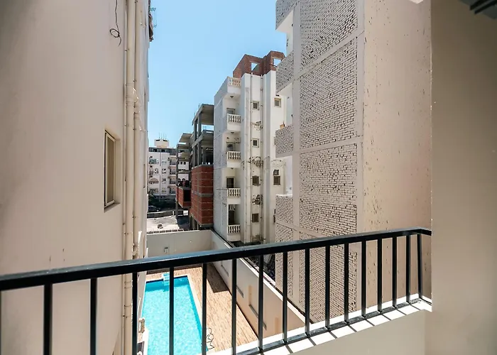 Quiet Stylish Near New Marina With Pool View * Hurghada